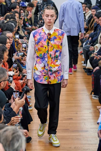 Look 32